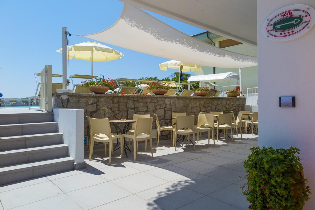 Hotel Montecristo مارينا دي كامبو المظهر الخارجي الصورة