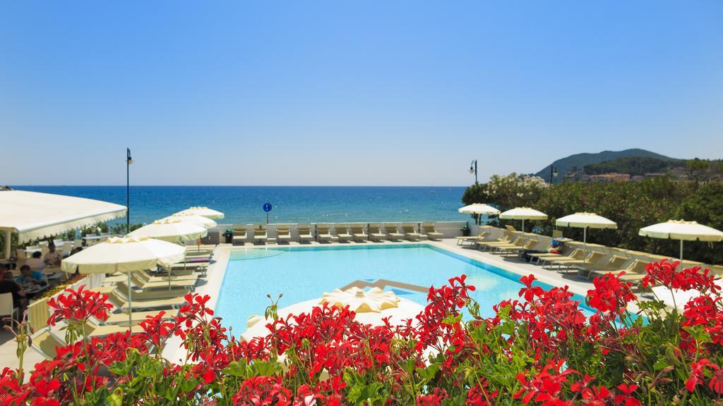 Hotel Montecristo مارينا دي كامبو المظهر الخارجي الصورة