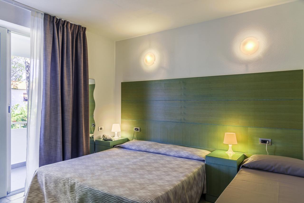 Hotel Montecristo مارينا دي كامبو المظهر الخارجي الصورة